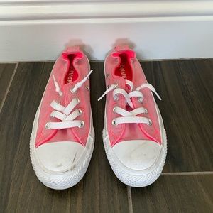 Converse 6.5 bright pink sneakers! Good condition!